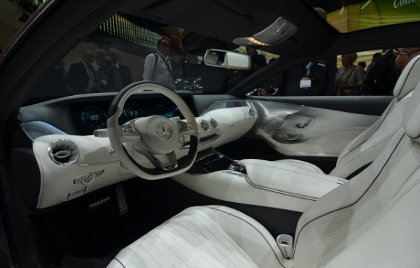3D打印汽车行业应用：未来3D打印将广泛用于其汽车内饰设计