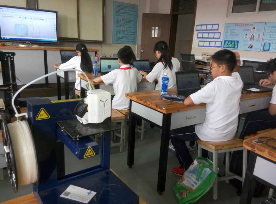 3D打印课程成功应用于闵行区梅陇中学